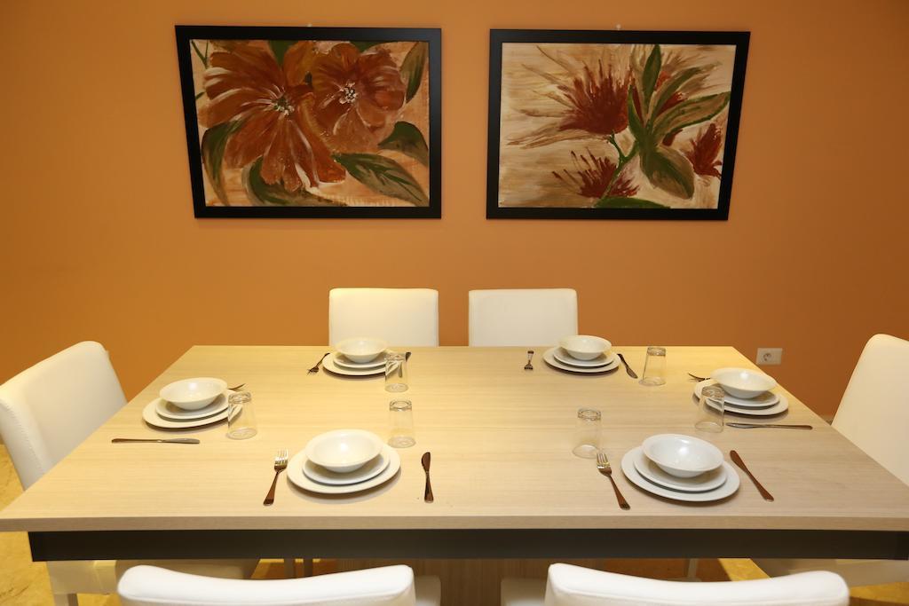 Delora Hotel And Suites Chtaura Ruang foto