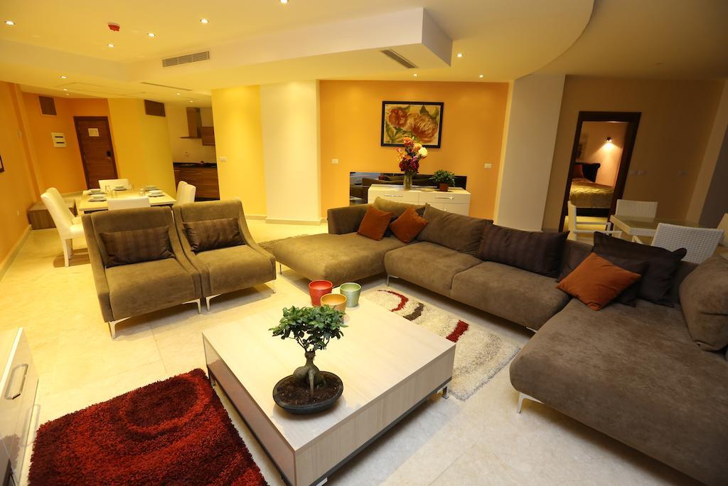 Delora Hotel And Suites Chtaura Ruang foto