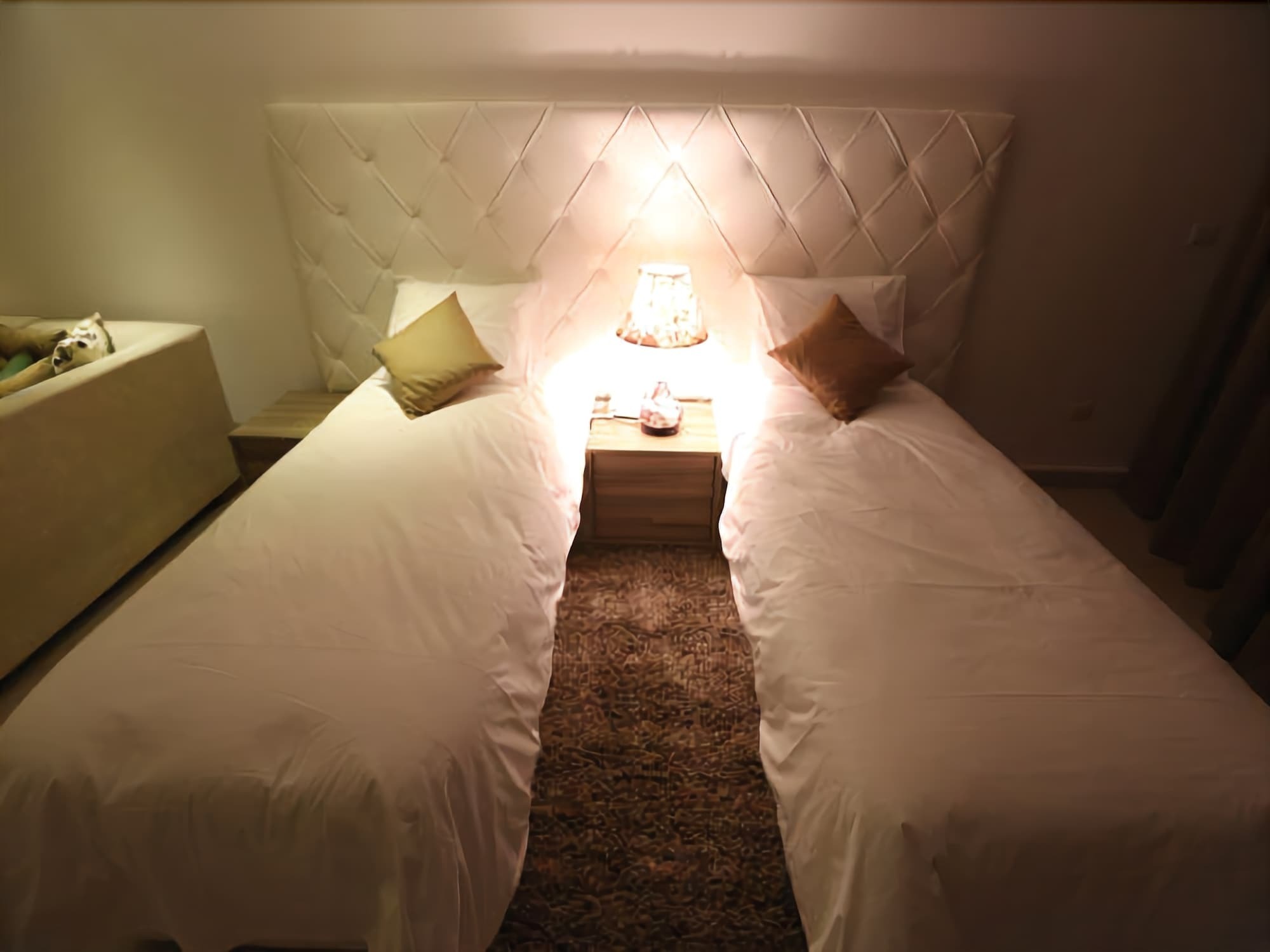 Delora Hotel And Suites Chtaura Bagian luar foto